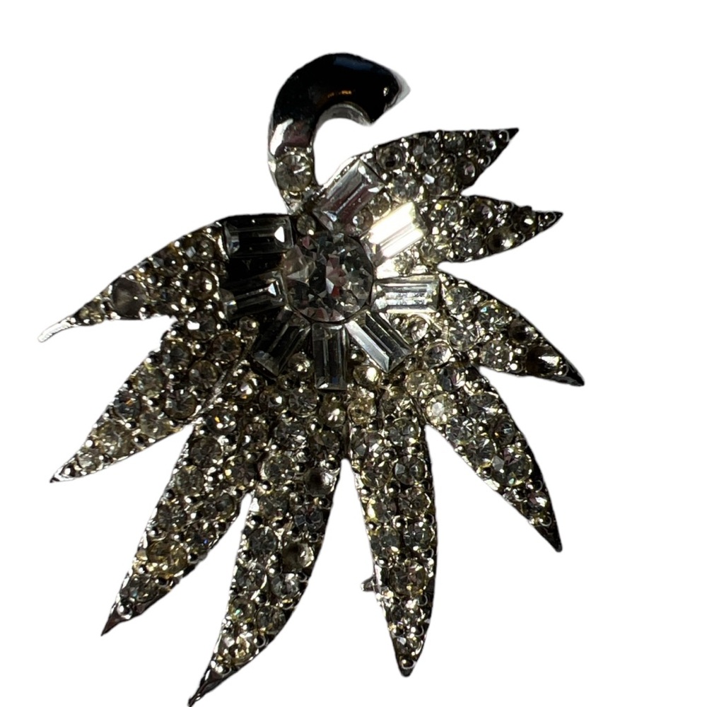 VINTAGE SIGNED PELL RHINESTONE LEAF BROOCH PIN PELL JEWELRY